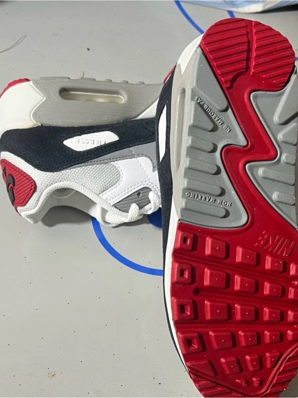 Final Price Nike Sneakers in White, Black & Red